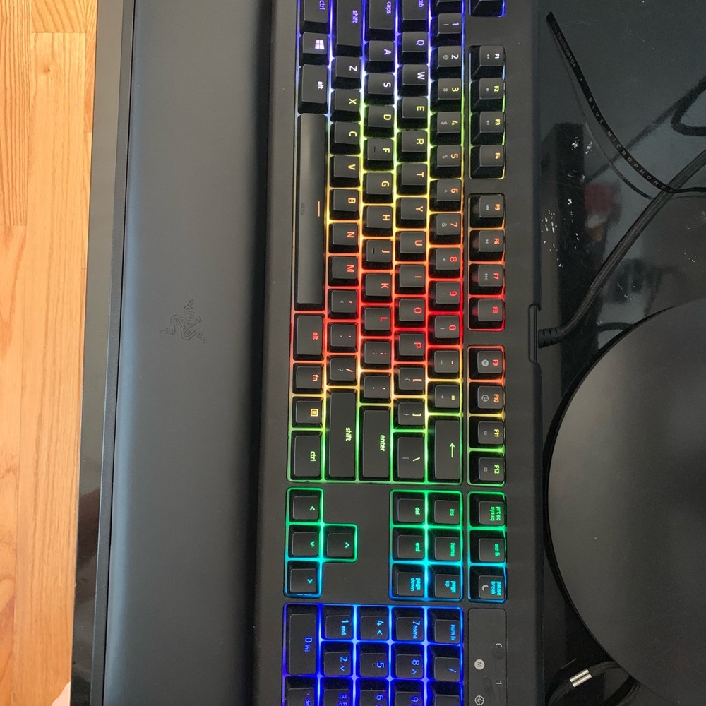 Razor BlackWidow Chroma V2